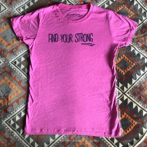 Saucony shirt 3/$15 ❤️